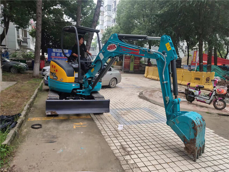 出租久保田30微型小挖机