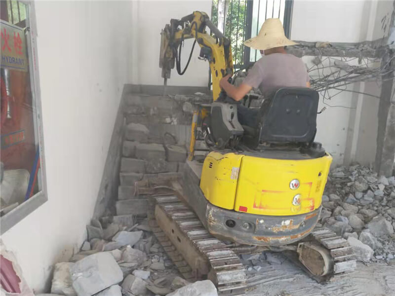 出租久保田15型室内小挖机